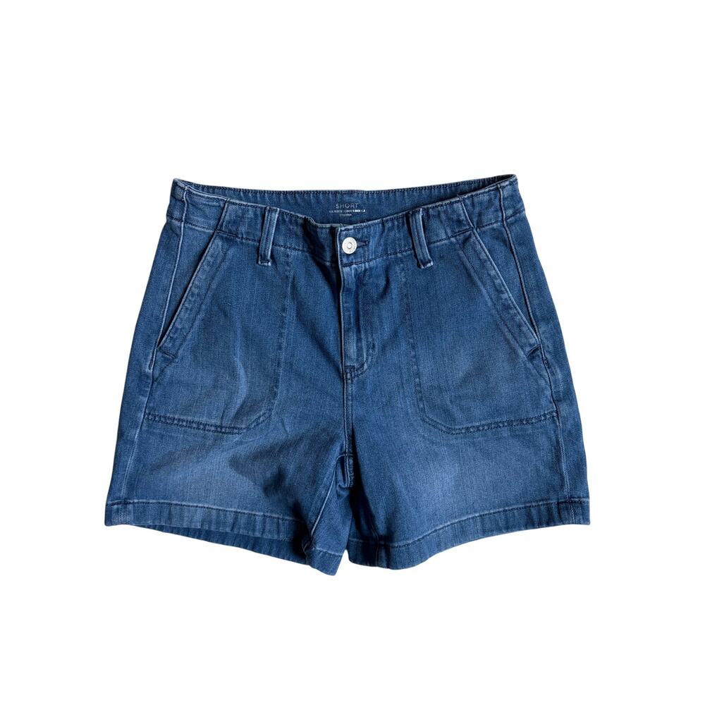 Chico's Front Patch Pocket Jean Shorts (Medium Wash) - Size 6
